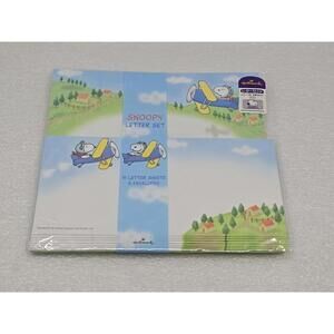 Vintage Hallmark Snoopy Flying Ace Stationery 16 Sheets & 8 Envelopes Brand New